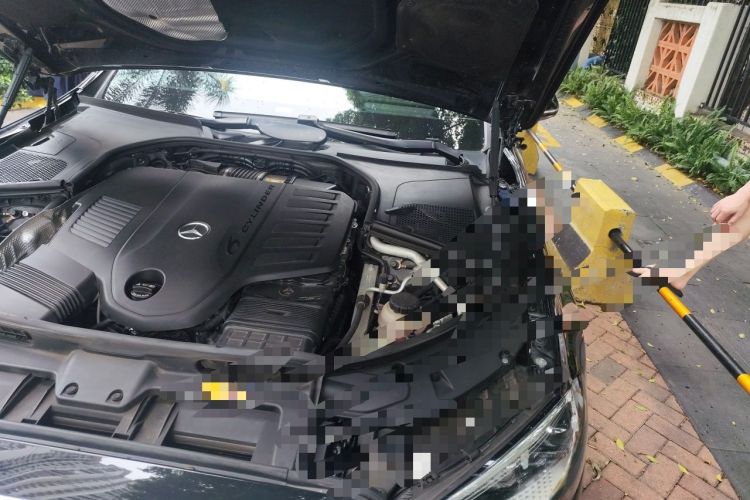 Used Mercedes-Benz Maybach S-Class 2022 S 480 4MATIC Intelligent Premium Special Edition Engine Bay Left