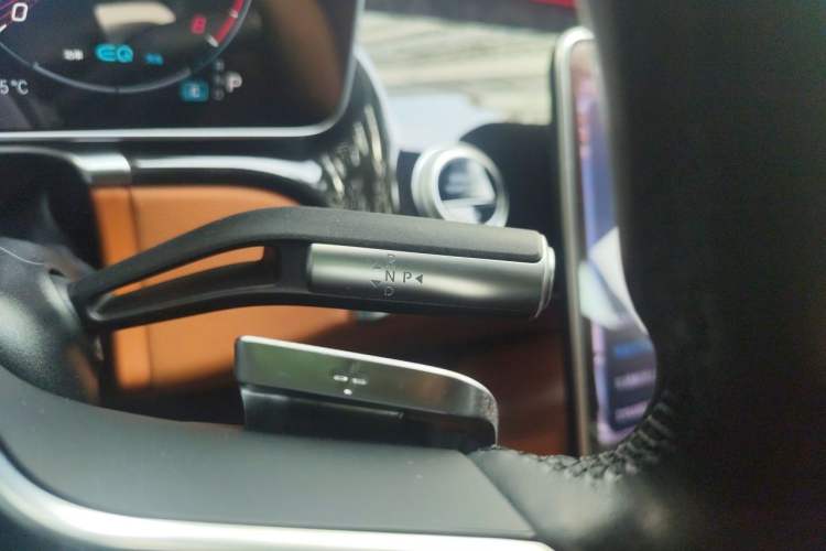 Used Mercedes-Benz Maybach S-Class 2022 S 480 4MATIC Intelligent Premium Special Edition Gear Lever