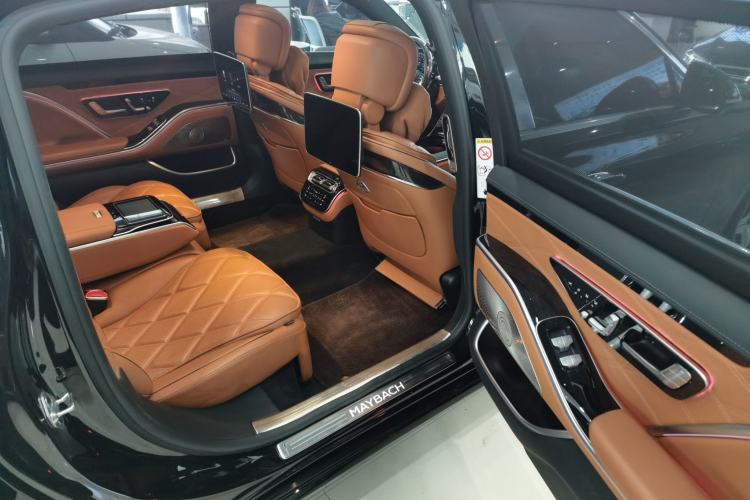 Used Mercedes-Benz Maybach S-Class 2022 S 480 4MATIC Intelligent Premium Special Edition Interior 10