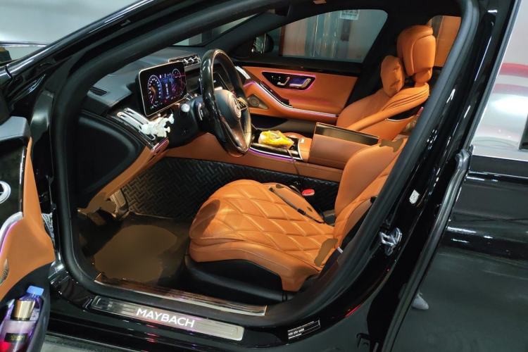 Used Mercedes-Benz Maybach S-Class 2022 S 480 4MATIC Intelligent Premium Special Edition Left Front Seat