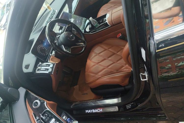 Used Mercedes-Benz Maybach S-Class 2022 S 480 4MATIC Intelligent Premium Special Edition Left Front Seat