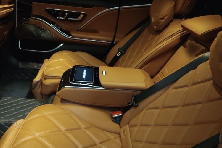 Used Mercedes-Benz Maybach S-Class 2022 S 480 4MATIC Intelligent Premium Special Edition Left Rear Seat