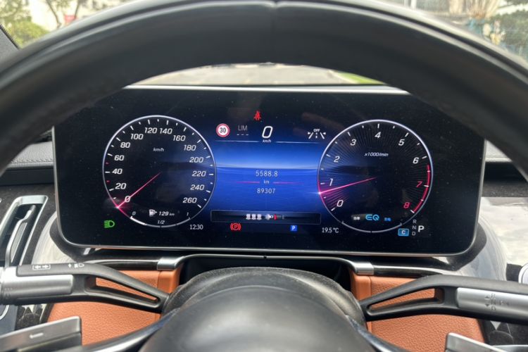 Used Mercedes-Benz Maybach S-Class 2022 S 480 4MATIC Intelligent Premium Special Edition Odometer Close Up