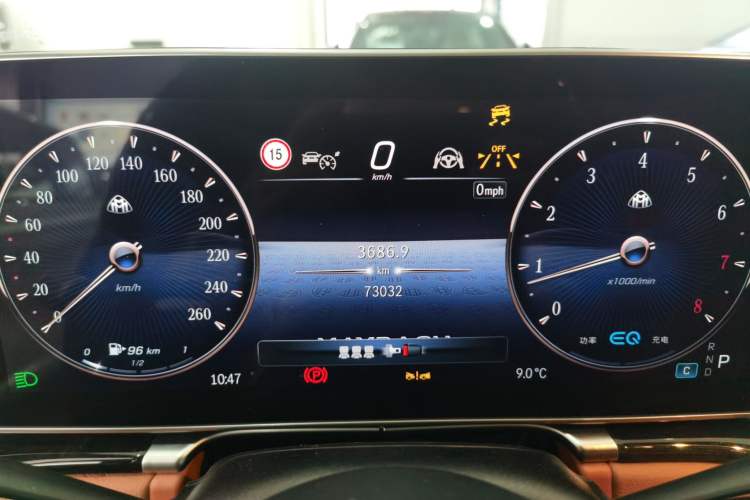 Used Mercedes-Benz Maybach S-Class 2022 S 480 4MATIC Intelligent Premium Special Edition Odometer Close Up