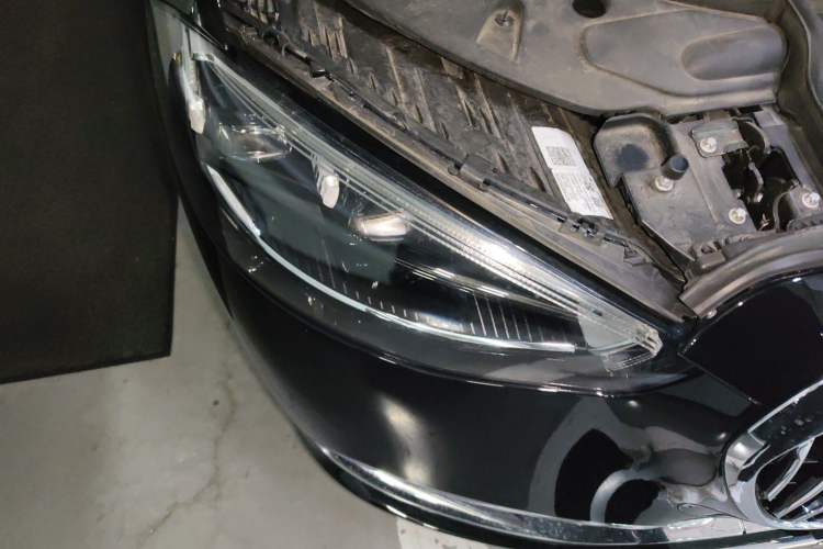 Used Mercedes-Benz Maybach S-Class 2022 S 480 4MATIC Intelligent Premium Special Edition Right Front Headlight