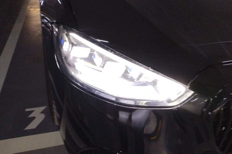 Used Mercedes-Benz Maybach S-Class 2022 S 480 4MATIC Intelligent Premium Special Edition Right Front Headlight