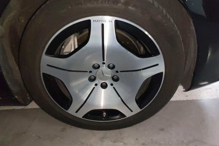 Used Mercedes-Benz Maybach S-Class 2022 S 480 4MATIC Intelligent Premium Special Edition Right Front Wheel Hub