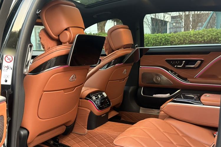 Used Mercedes-Benz Maybach S-Class 2022 S 480 4MATIC Intelligent Premium Special Edition Interior 2