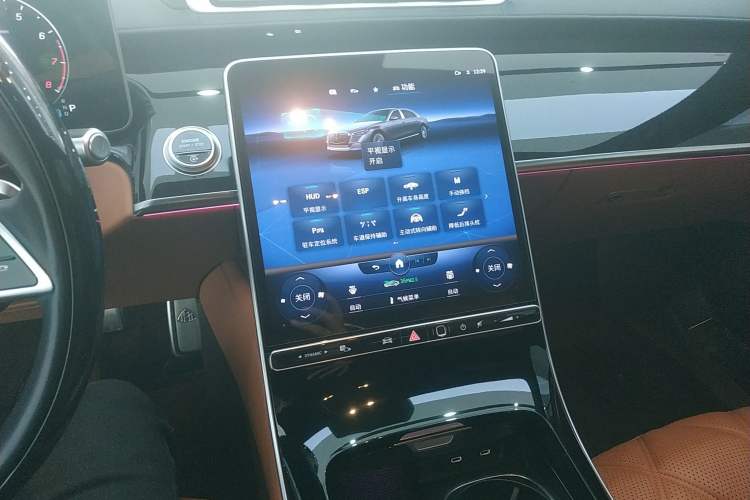 Used Mercedes-Benz Maybach S-Class 2022 S 480 4MATIC Intelligent Premium Special Edition Audio And AC Panel