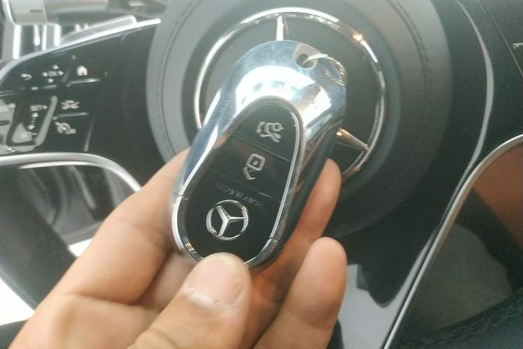 Used Mercedes-Benz Maybach S-Class 2022 S 480 4MATIC Intelligent Premium Special Edition Vehicle Key