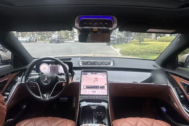 Used Mercedes-Benz Maybach S-Class 2022 S 480 4MATIC Intelligent Premium Special Edition Interior 1