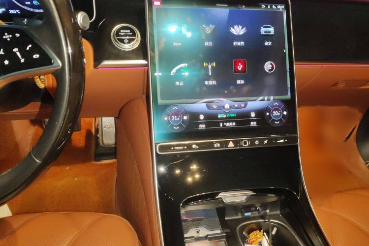 Used Mercedes-Benz Maybach S-Class 2022 S 480 4MATIC Intelligent Premium Special Edition Audio And AC Panel