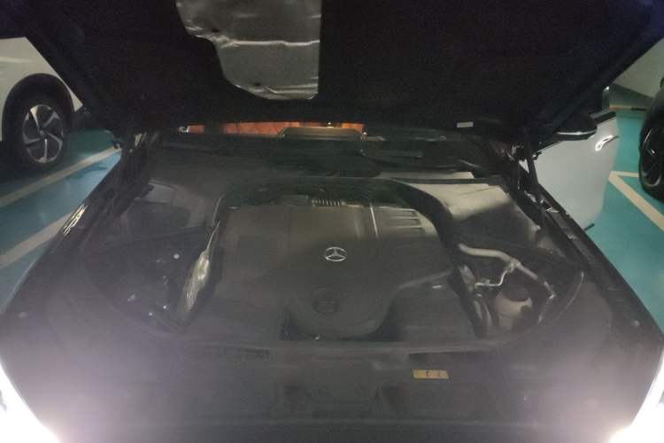 Used Mercedes-Benz Maybach S-Class 2022 S 480 4MATIC Intelligent Premium Special Edition Engine Bay
