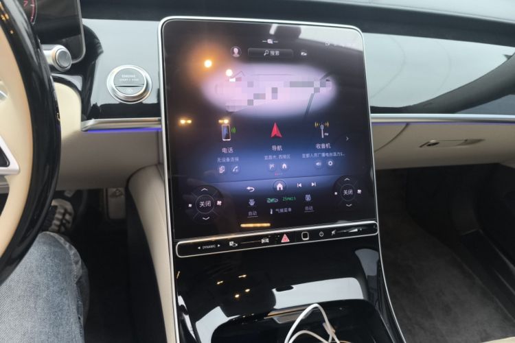 Used Mercedes-Benz Maybach S-Class 2023 S 480 4MATIC Audio And AC Panel