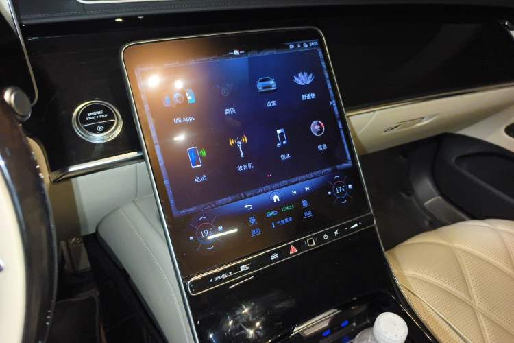 Used Mercedes-Benz Maybach S-Class 2023 S 480 4MATIC Audio And AC Panel