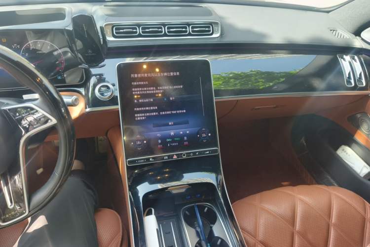 Used Mercedes-Benz Maybach S-Class 2023 S 480 4MATIC Audio And AC Panel