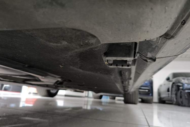 Used Mercedes-Benz Maybach S-Class 2023 S 480 4MATIC Chassis Front Left