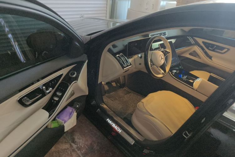 Used Mercedes-Benz Maybach S-Class 2023 S 480 4MATIC Driver Seat
