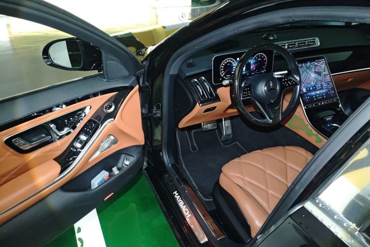 Used Mercedes-Benz Maybach S-Class 2023 S 480 4MATIC Driver Seat