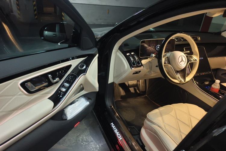 Used Mercedes-Benz Maybach S-Class 2023 S 480 4MATIC Driver Seat
