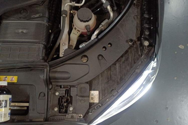 Used Mercedes-Benz Maybach S-Class 2023 S 480 4MATIC Engine Bay Left