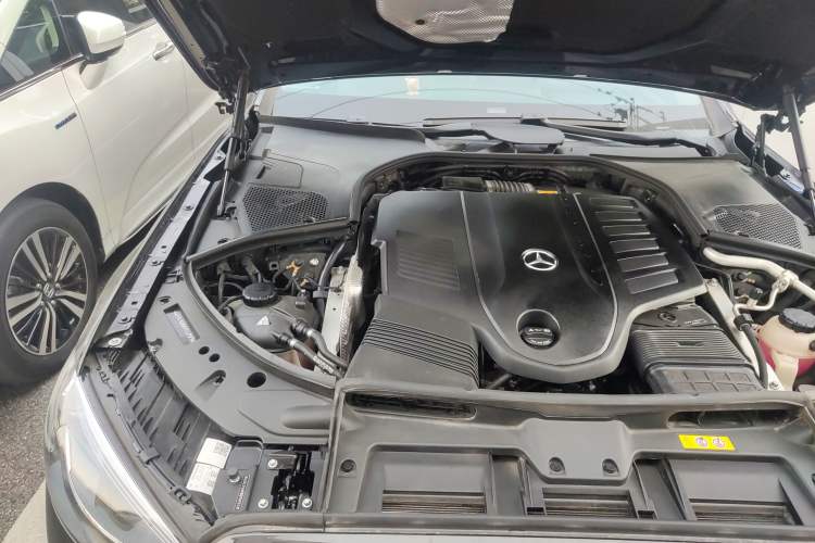 Used Mercedes-Benz Maybach S-Class 2023 S 480 4MATIC Engine Bay Right