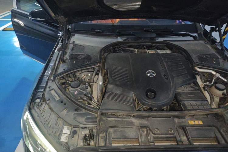 Used Mercedes-Benz Maybach S-Class 2023 S 480 4MATIC Engine Bay Right