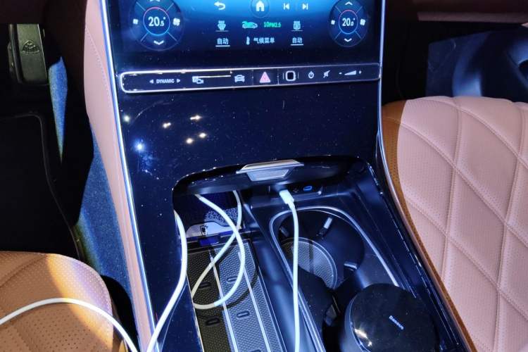 Used Mercedes-Benz Maybach S-Class 2023 S 480 4MATIC Gear Lever