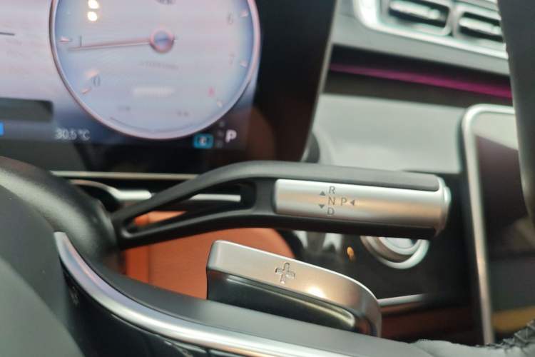 Used Mercedes-Benz Maybach S-Class 2023 S 480 4MATIC Gear Lever