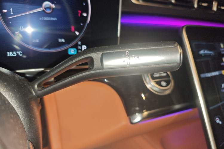 Used Mercedes-Benz Maybach S-Class 2023 S 480 4MATIC Gear Lever