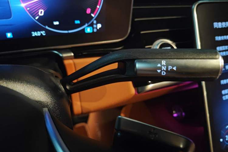 Used Mercedes-Benz Maybach S-Class 2023 S 480 4MATIC Gear Lever