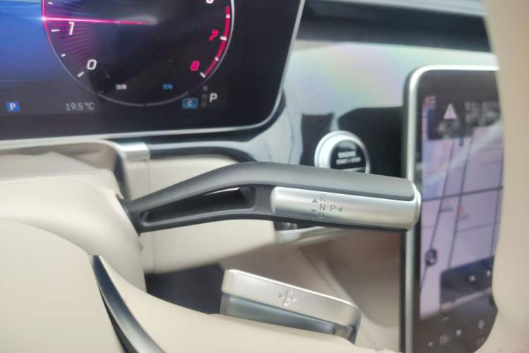 Used Mercedes-Benz Maybach S-Class 2023 S 480 4MATIC Gear Lever
