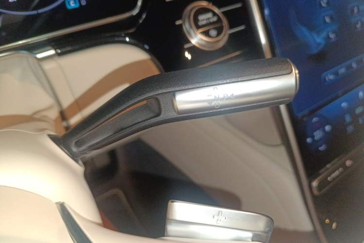 Used Mercedes-Benz Maybach S-Class 2023 S 480 4MATIC Gear Lever