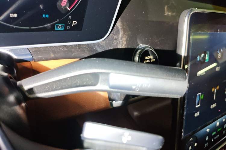 Used Mercedes-Benz Maybach S-Class 2023 S 480 4MATIC Gear Lever