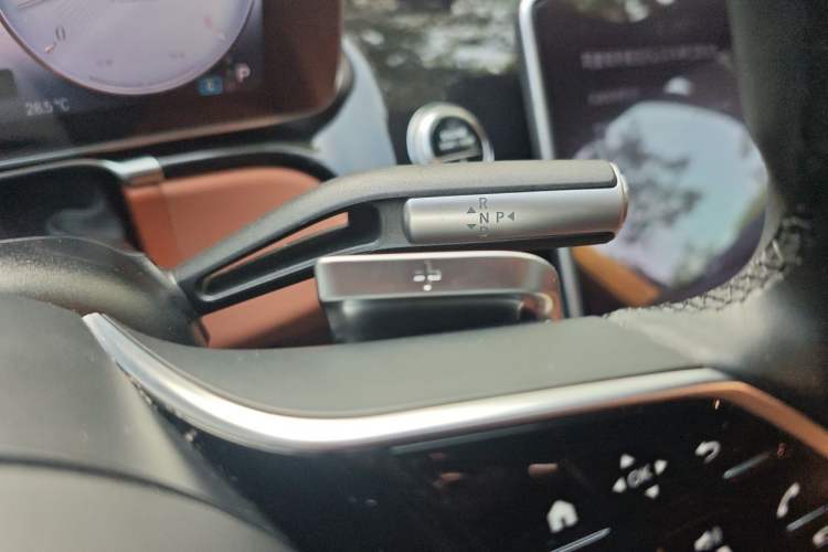 Used Mercedes-Benz Maybach S-Class 2023 S 480 4MATIC Gear Lever