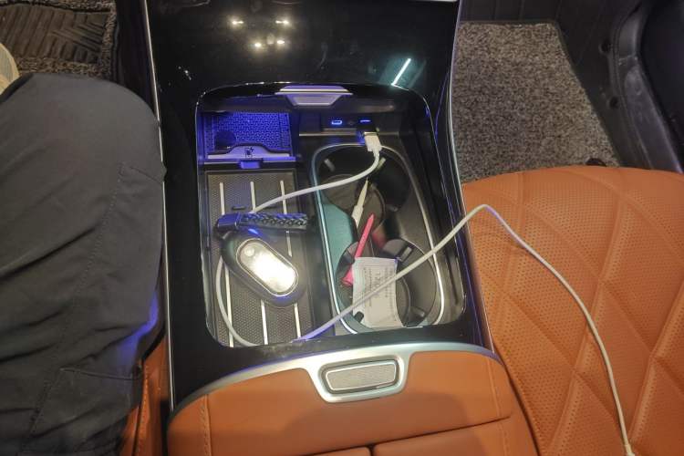 Used Mercedes-Benz Maybach S-Class 2023 S 480 4MATIC Gear Lever