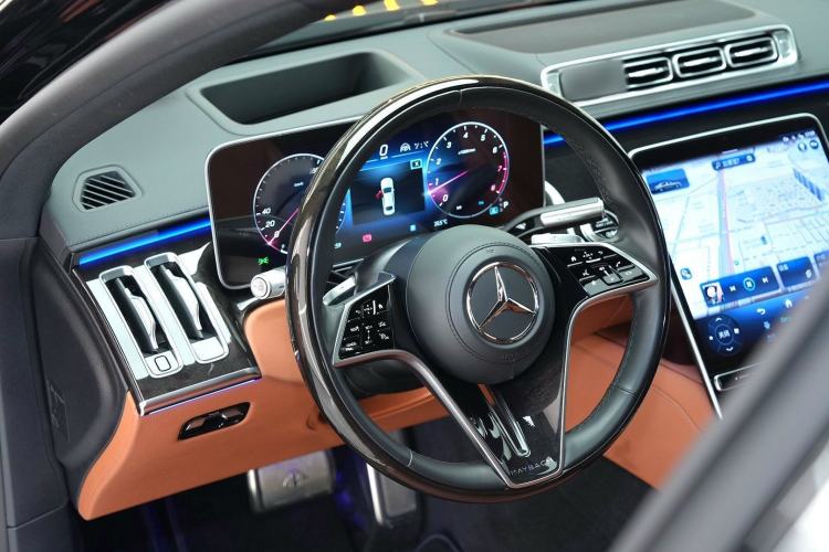 Used Mercedes-Benz Maybach S-Class 2023 S 480 4MATIC Interior 1