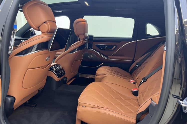 Used Mercedes-Benz Maybach S-Class 2023 S 480 4MATIC Interior 4