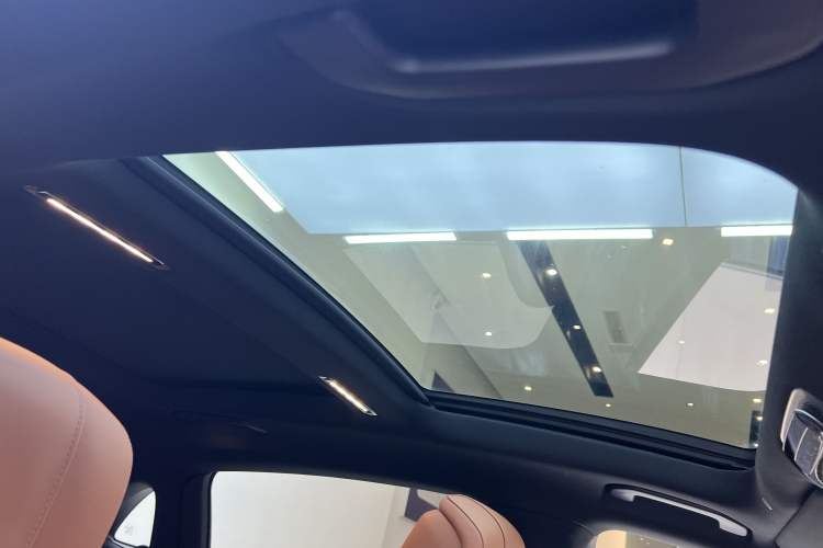 Used Mercedes-Benz Maybach S-Class 2023 S 480 4MATIC Interior 5
