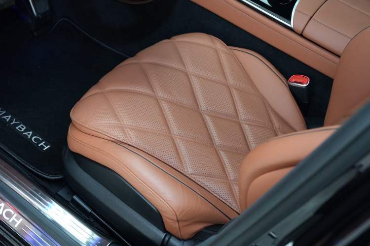 Used Mercedes-Benz Maybach S-Class 2023 S 480 4MATIC Interior 6