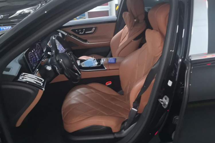 Used Mercedes-Benz Maybach S-Class 2023 S 480 4MATIC Left Front Seat