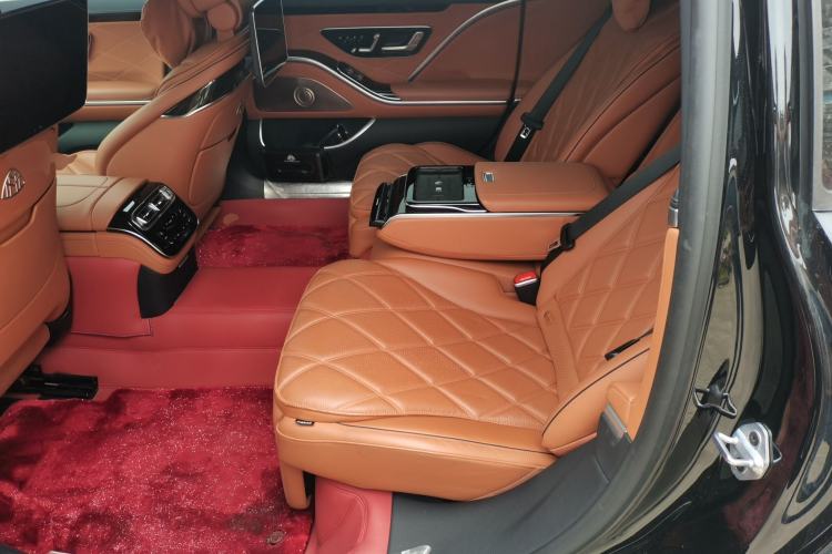 Used Mercedes-Benz Maybach S-Class 2023 S 480 4MATIC Left Rear Seat