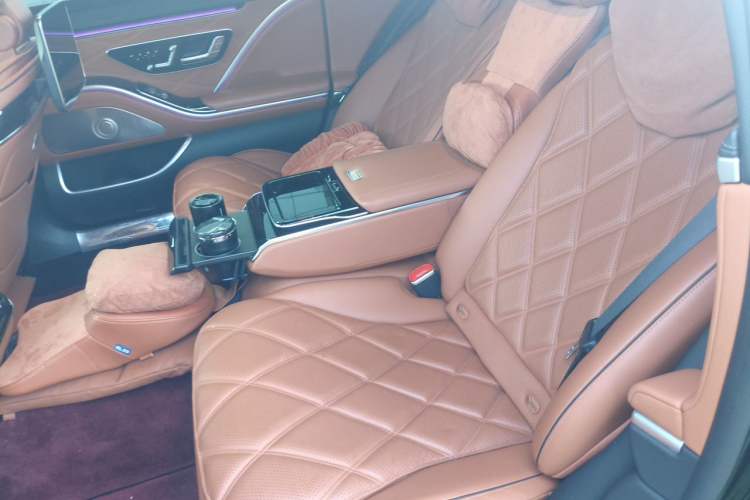 Used Mercedes-Benz Maybach S-Class 2023 S 480 4MATIC Left Rear Seat