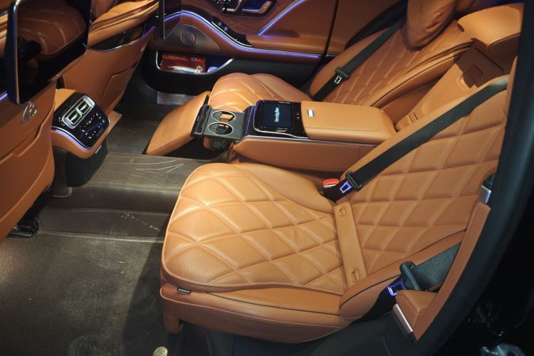 Used Mercedes-Benz Maybach S-Class 2023 S 480 4MATIC Left Rear Seat