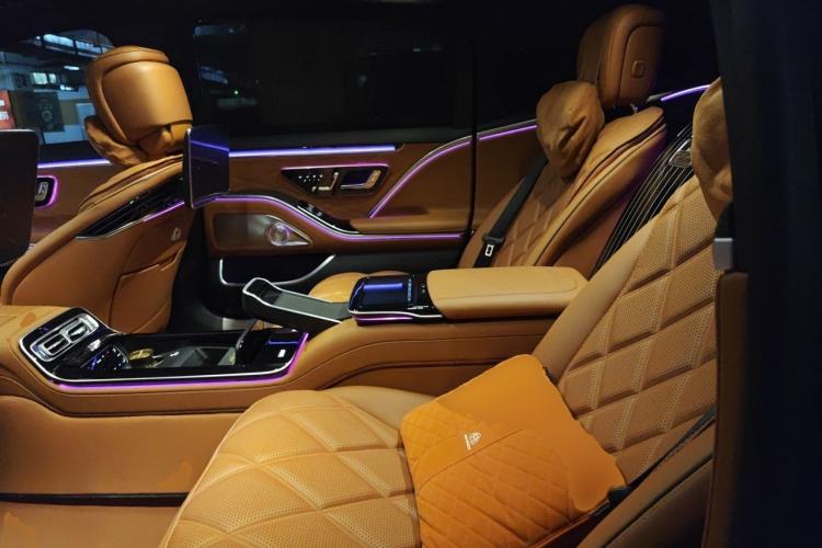 Used Mercedes-Benz Maybach S-Class 2023 S 480 4MATIC Left Rear Seat