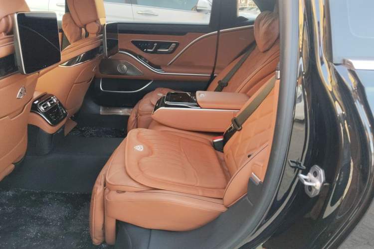 Used Mercedes-Benz Maybach S-Class 2023 S 480 4MATIC Left Rear Seat