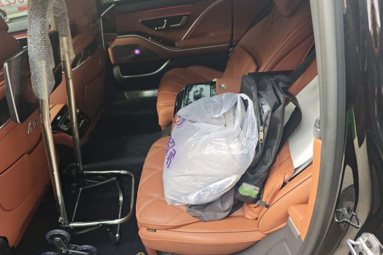 Used Mercedes-Benz Maybach S-Class 2023 S 480 4MATIC Left Rear Seat