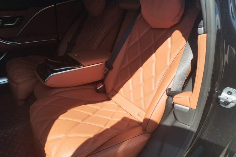 Used Mercedes-Benz Maybach S-Class 2023 S 480 4MATIC Left Rear Seat