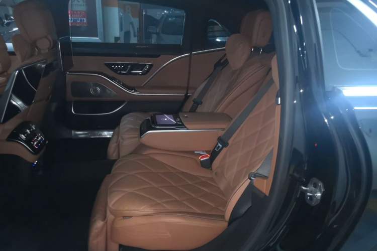 Used Mercedes-Benz Maybach S-Class 2023 S 480 4MATIC Left Rear Seat
