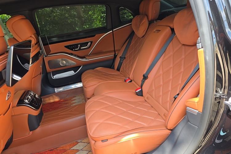 Used Mercedes-Benz Maybach S-Class 2023 S 480 4MATIC Left Rear Seat